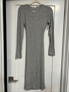 Heart & Hips Gray Long Sleeve Knit Maxi Dress